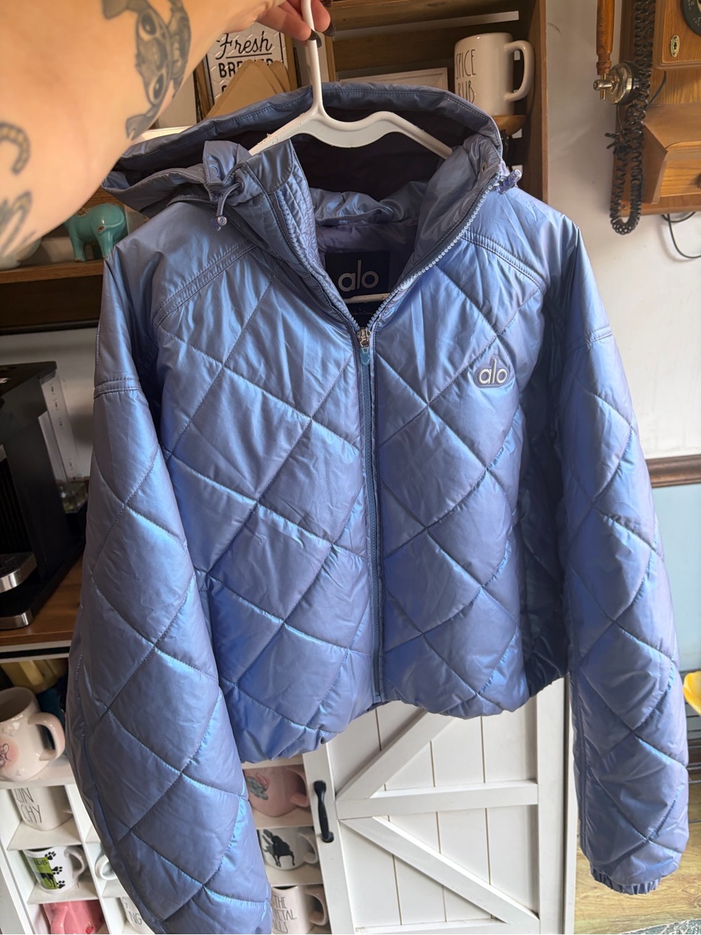 Alo Yoga Pearlized Pristine Stormy Puffer Jacket Blue Size L Cropped Hooded - Picture 3 of 8